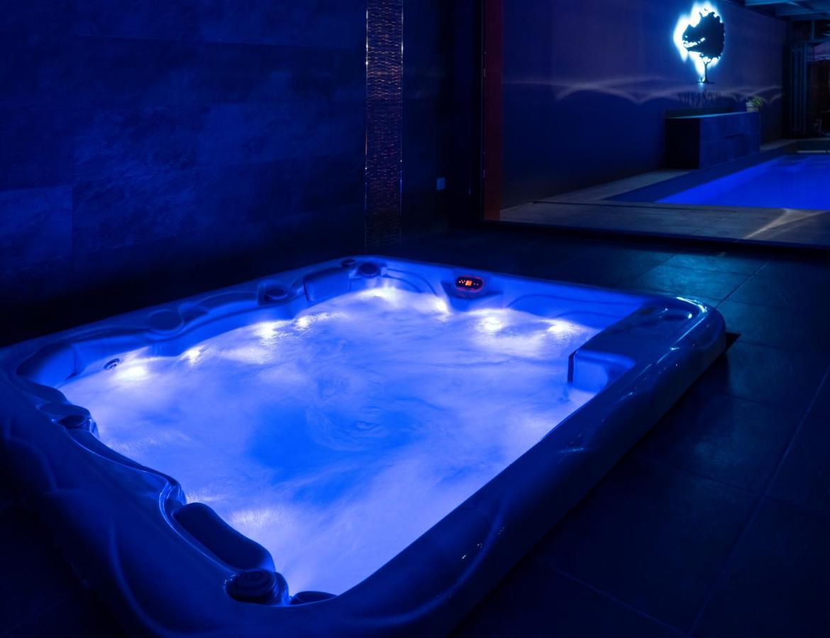 Villa Seyal - avec piscine - jacuzzi - sauna&climatisation Le Mans Esterno foto